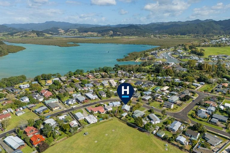 Photo of property in 33 Catherine Crescent, Whitianga, 3510