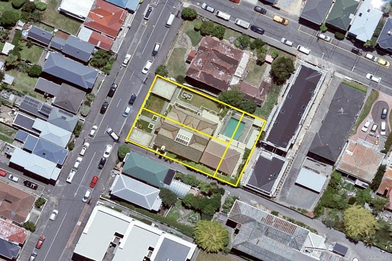 Photo of property in 111 Brougham Street, Mount Victoria, Wellington, 6011