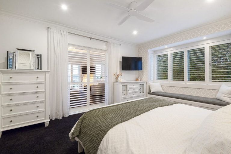 Photo of property in 1 Milton Road, Northcote Point, Auckland, 0627