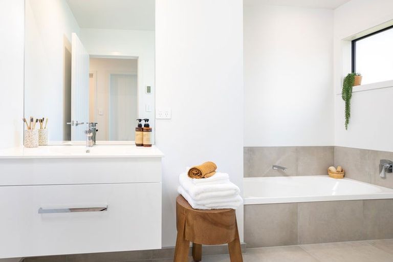 Photo of property in 255 Parklands Avenue, Bell Block, New Plymouth, 4312