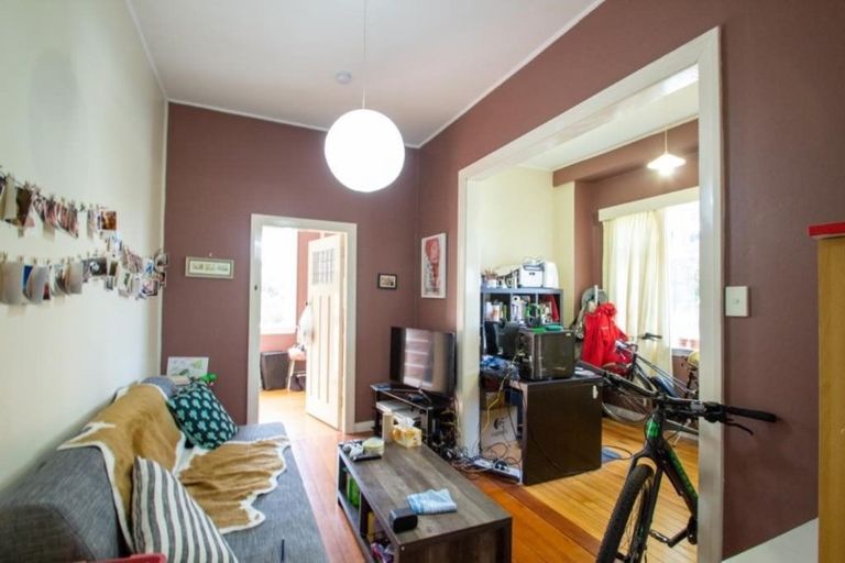 Photo of property in Carillion/the Knoll, 33 Thompson Street, Mount Cook, Wellington, 6011