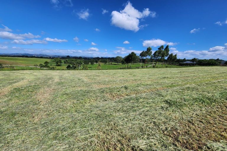 Photo of property in 800 Tuhikaramea Road, Ngahinapouri, Hamilton, 3290