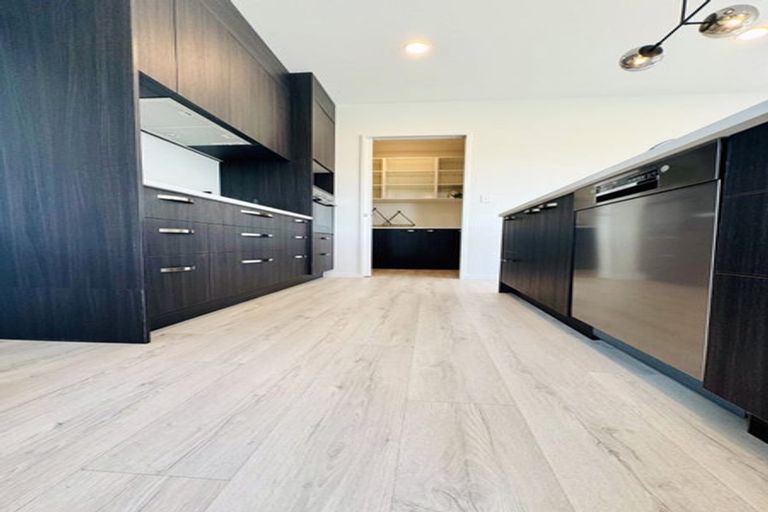 Photo of property in 84 Arran Drive, Orewa, 0931