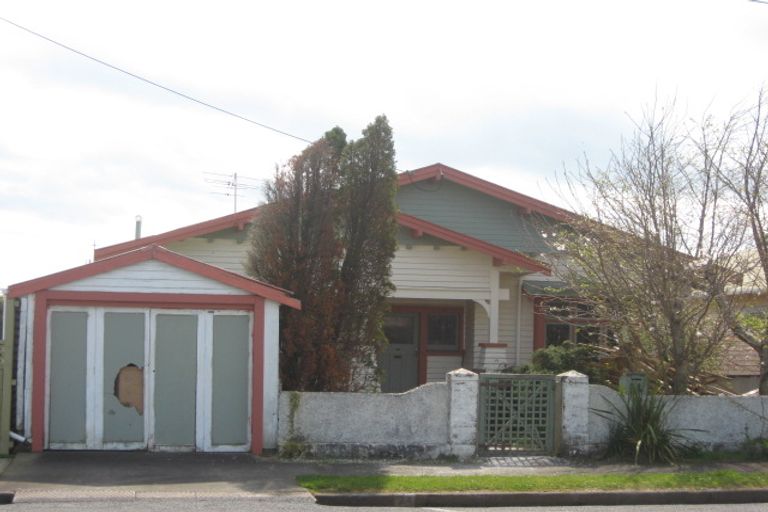 Photo of property in 34 Fulford Street, New Plymouth, 4310