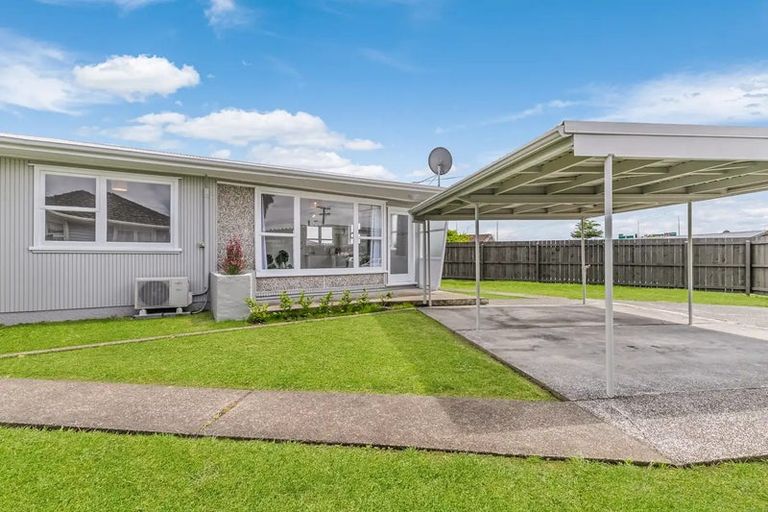 Photo of property in 28a Michelle Place, Mangere, Auckland, 2022