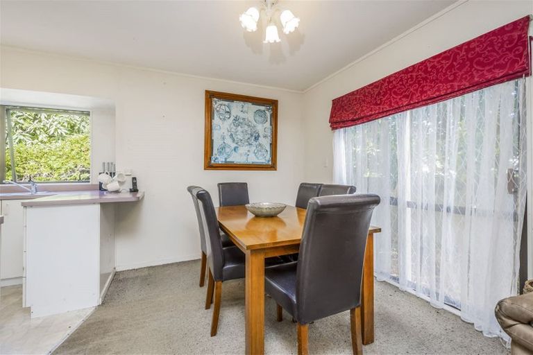 Photo of property in 26b Waiari Road, Conifer Grove, Takanini, 2112