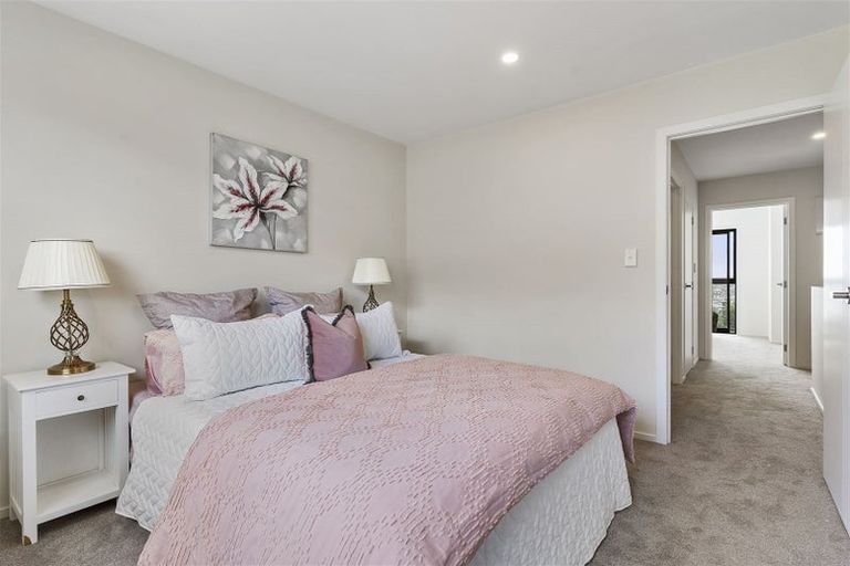 Photo of property in 42 Paina Crescent, Massey, Auckland, 0614