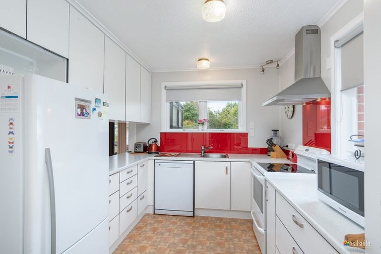 Photo of property in 41 Oxford Crescent, Ebdentown, Upper Hutt, 5018