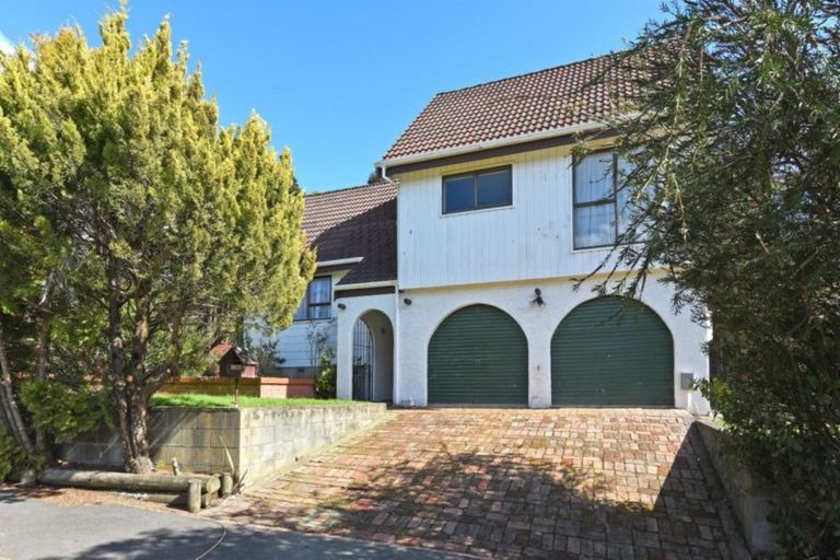 Photo of property in 6 Pioneer Grove, Silverstream, Upper Hutt, 5019