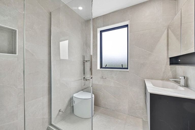 Photo of property in 3/163 Edmonton Road, Te Atatu South, Auckland, 0610