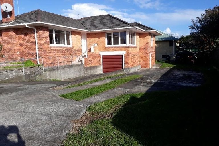 Photo of property in 35 Barrack Road, Mount Wellington, Auckland, 1060