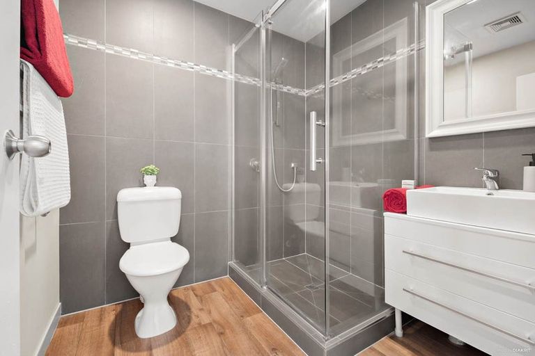 Photo of property in 4/62 Fernhill Way, Oteha, Auckland, 0632