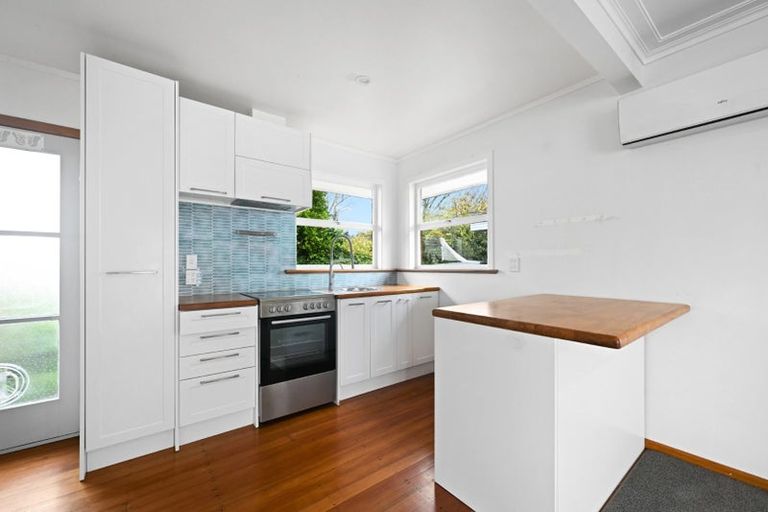 Photo of property in 14 Saint Winifreds Avenue, Hamilton East, Hamilton, 3216