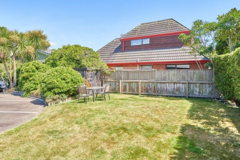 Photo of property in 203 Fitzherbert Avenue, West End, Palmerston North, 4410