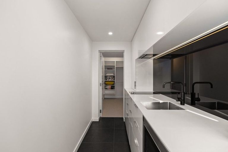 Photo of property in 594 Peninsula Road, Kelvin Heights, Queenstown, 9300