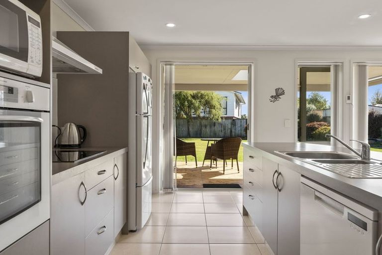 Photo of property in 111 Victory Drive, Wharewaka, Taupo, 3330