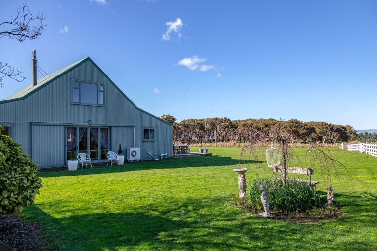 Photo of property in 52 Cross Creek Road, Western Lake, Featherston, 5773