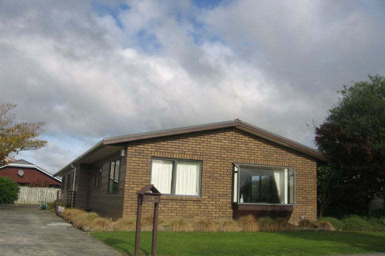 Photo of property in 25 Dalwood Grove, Highbury, Palmerston North, 4412