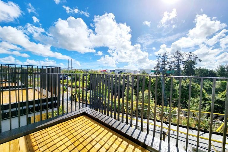 Photo of property in 15/28 Westgate Drive, Westgate, Auckland, 0614