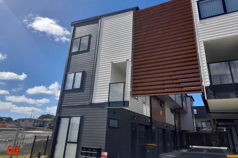 Photo of property in 1/6a William Roberts Road, Pakuranga, Auckland, 2010