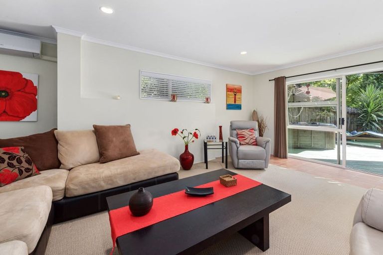 Photo of property in 2/13 Arran Road, Browns Bay, Auckland, 0630