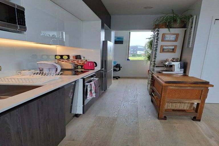 Photo of property in 305/167 Glenvar Ridge Road, Long Bay, Auckland, 0630