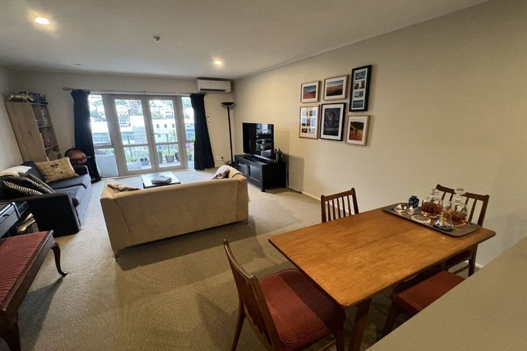 Photo of property in Grosvenor Cl, 20/6 Brown Street, Mount Cook, Wellington, 6021