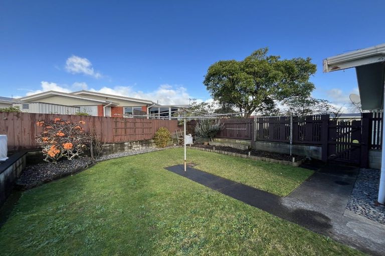Photo of property in 1 Evelyn Place, Welbourn, New Plymouth, 4310