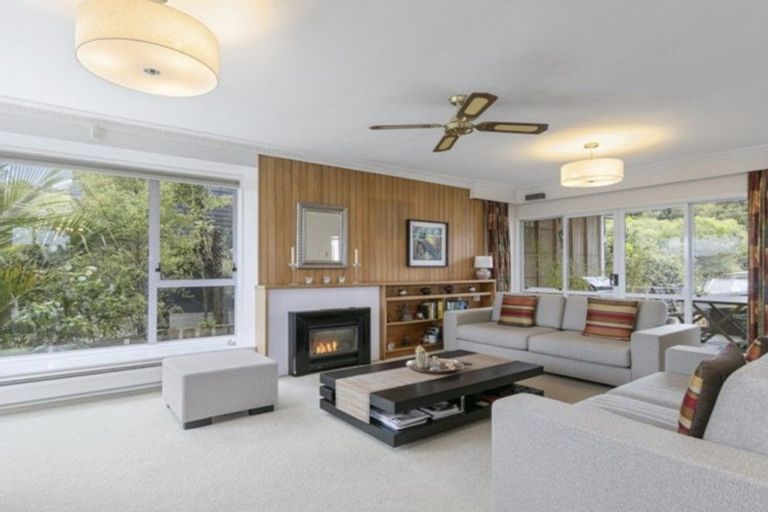 Photo of property in 46 Harbour View Road, Harbour View, Lower Hutt, 5010