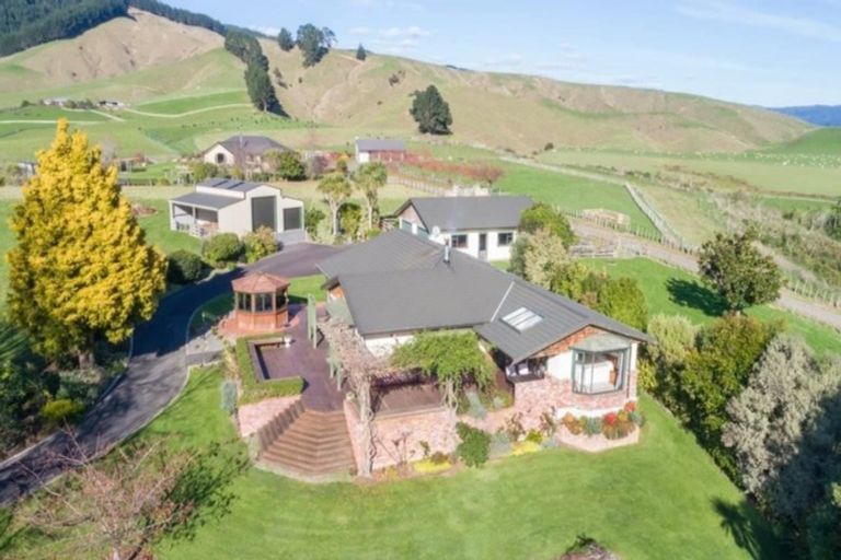 Photo of property in 146 Mcdonald Road, Levin, 5571