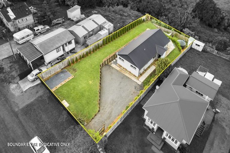 Photo of property in 47 Burrow Road, Pukekohe, 2120