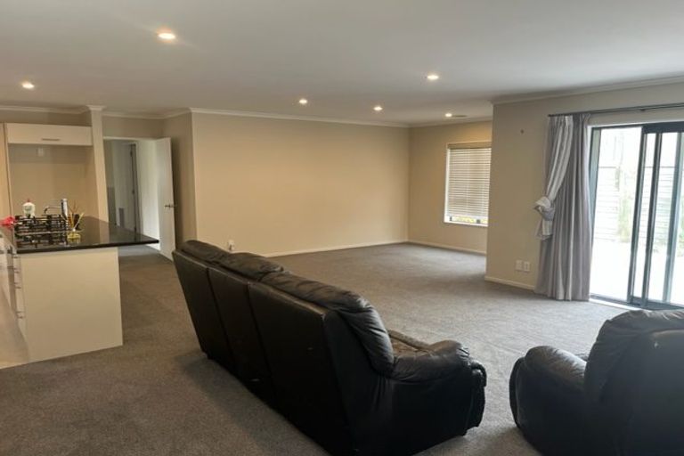 Photo of property in 6 Moston Grove, Churton Park, Wellington, 6037