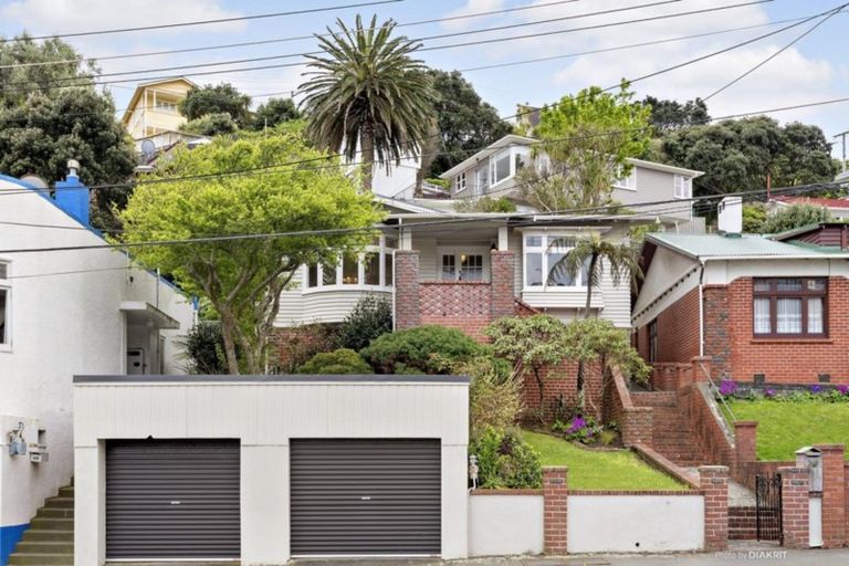 Photo of property in 565 Broadway, Miramar, Wellington, 6022