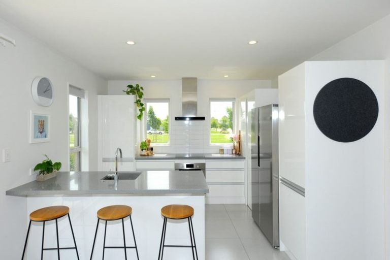 Photo of property in 50 Shillingford Boulevard, Rolleston, 7615