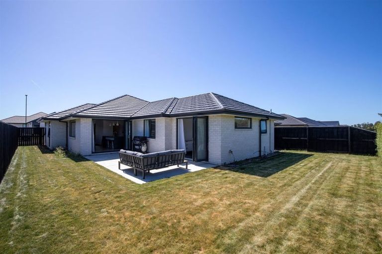 Photo of property in 16 Wigmore Crescent, Rolleston, 7615