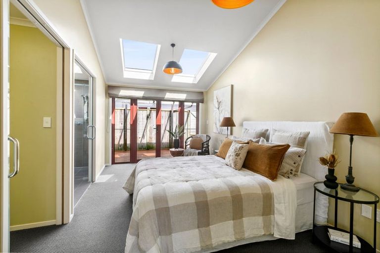 Photo of property in 53 Clemow Road, Fitzroy, New Plymouth, 4312