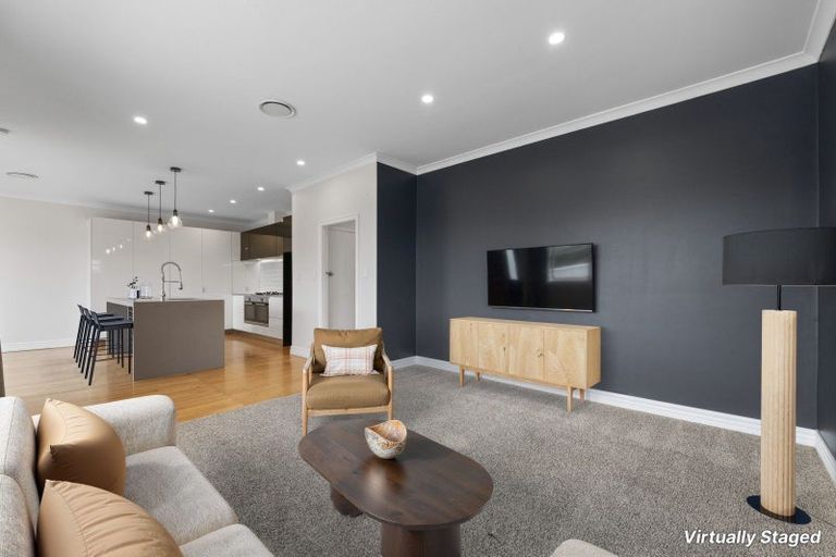 Photo of property in 54 Waiwaka Terrace, Strandon, New Plymouth, 4312