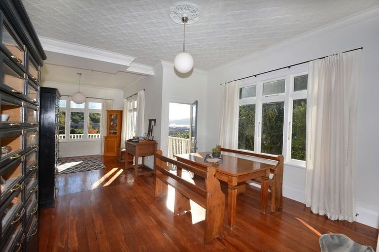 Photo of property in 112 Cliffs Road, Saint Clair, Dunedin, 9012