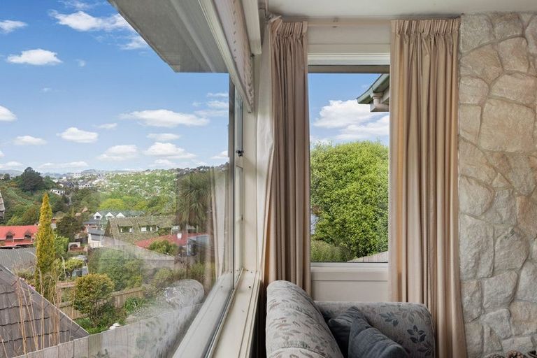 Photo of property in 1 Colquhoun Street, Glenross, Dunedin, 9011