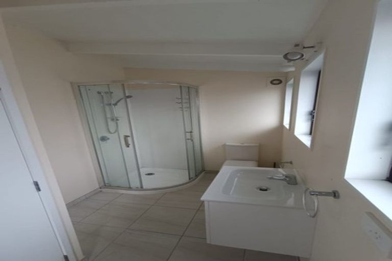 Photo of property in 3 Hurley Place, Kelston, Auckland, 0602