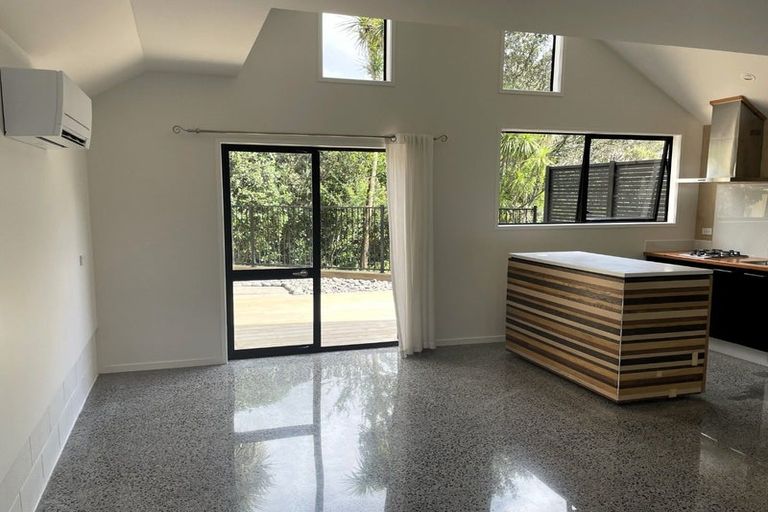 Photo of property in 20 Rhinevale Close, Henderson, Auckland, 0612