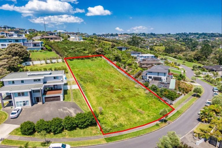 Photo of property in 12 Schopolo Place, Schnapper Rock, Auckland, 0632