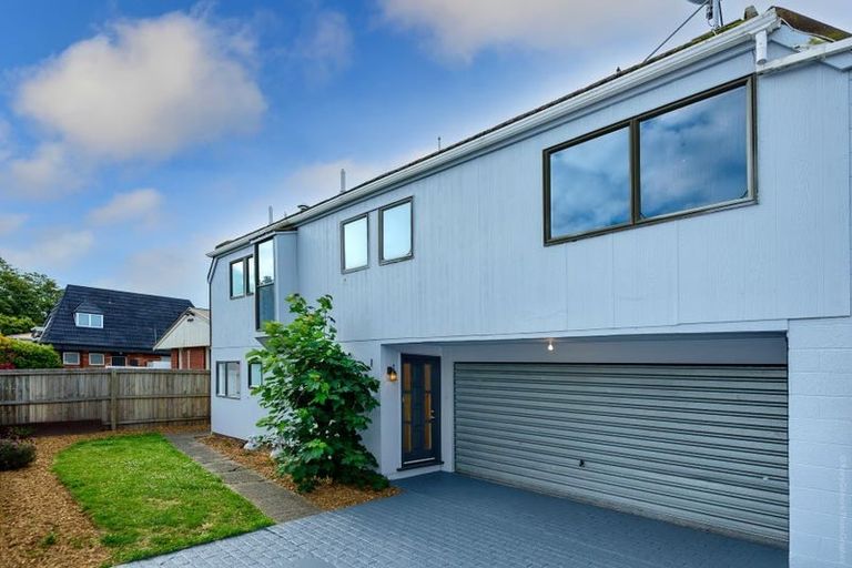 Photo of property in 2/147 Springfield Road, St Albans, Christchurch, 8014