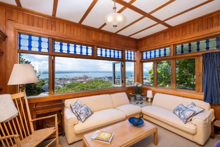 Photo of property in 35 Goldsmith Road, Hospital Hill, Napier, 4110