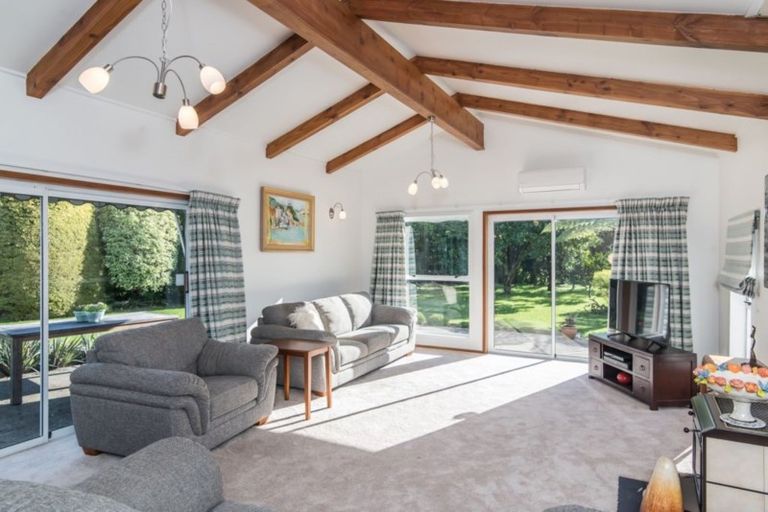 Photo of property in 385a Te Moana Road, Waikanae, 5036