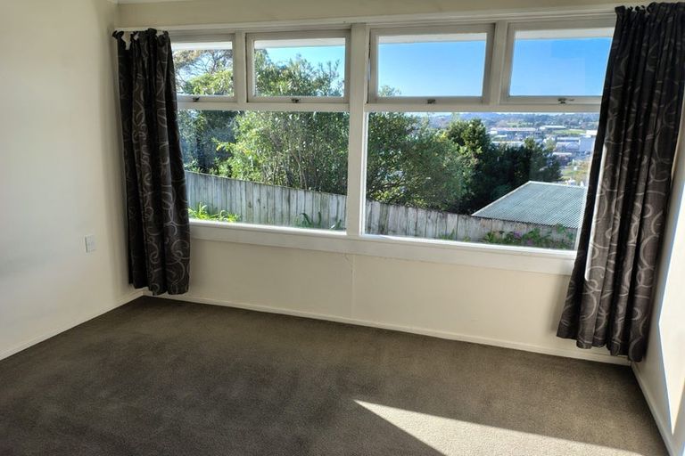 Photo of property in 1/15 Tavern Road, Silverdale, 0932