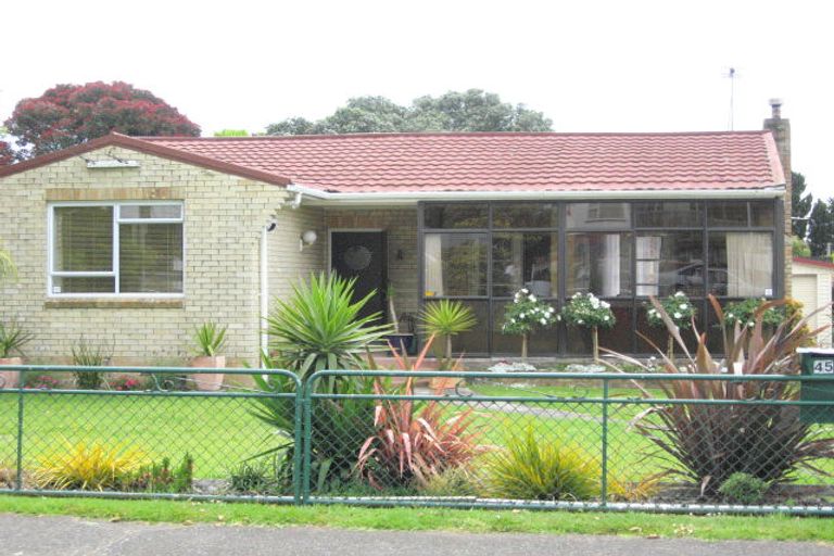 Photo of property in 45 Shortt Avenue, Mangere Bridge, Auckland, 2022