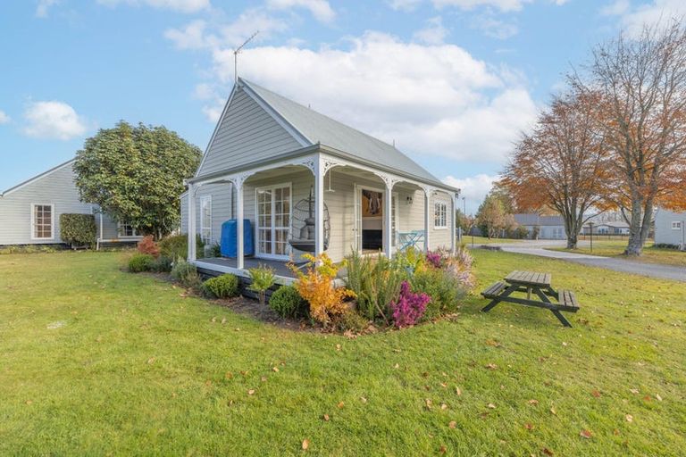 Photo of property in 9/30 Sorrento Drive, Rangatira Park, Taupo, 3330