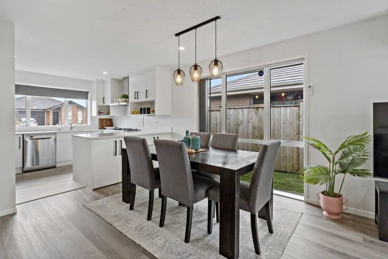 Photo of property in 16 Perla Road, Pukekohe, 2120