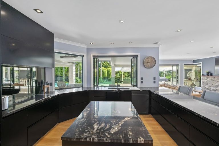 Photo of property in 12a Wainoni Heights, Greenhithe, Auckland, 0632